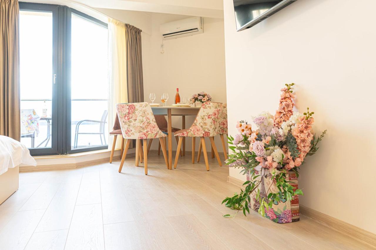 Apartament Le Bonheur Deux Solid Residence Butoaie 马马亚 外观 照片